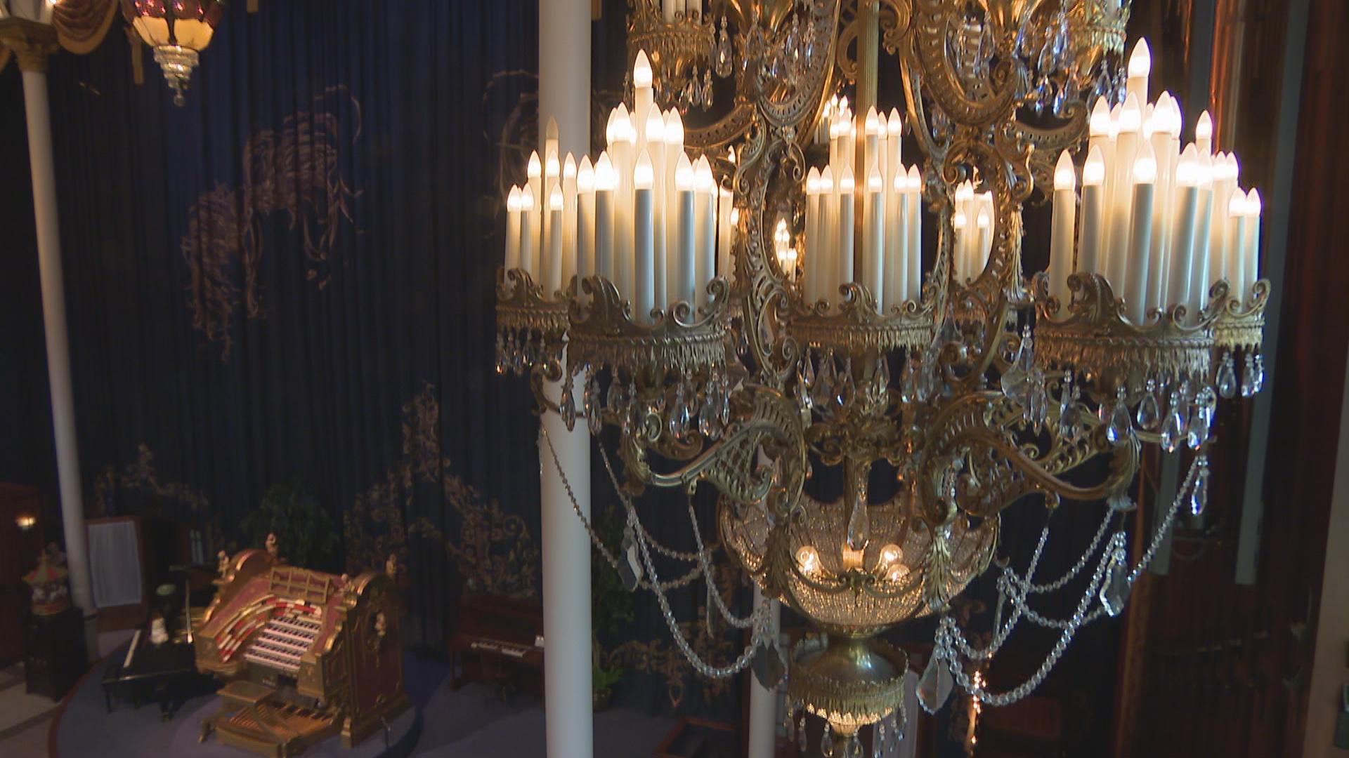 Missing Uptown Chandeliers To Make Their Way Back Home Chicago