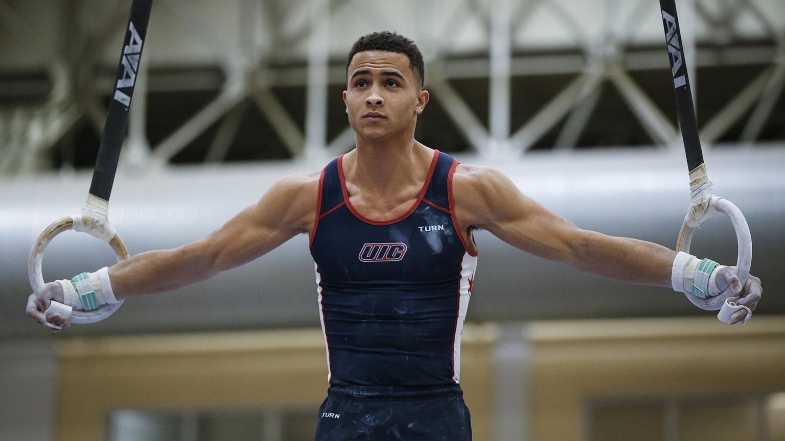 (Courtesy of the University of Illinois at Chicago Men's Gymnastics Team)