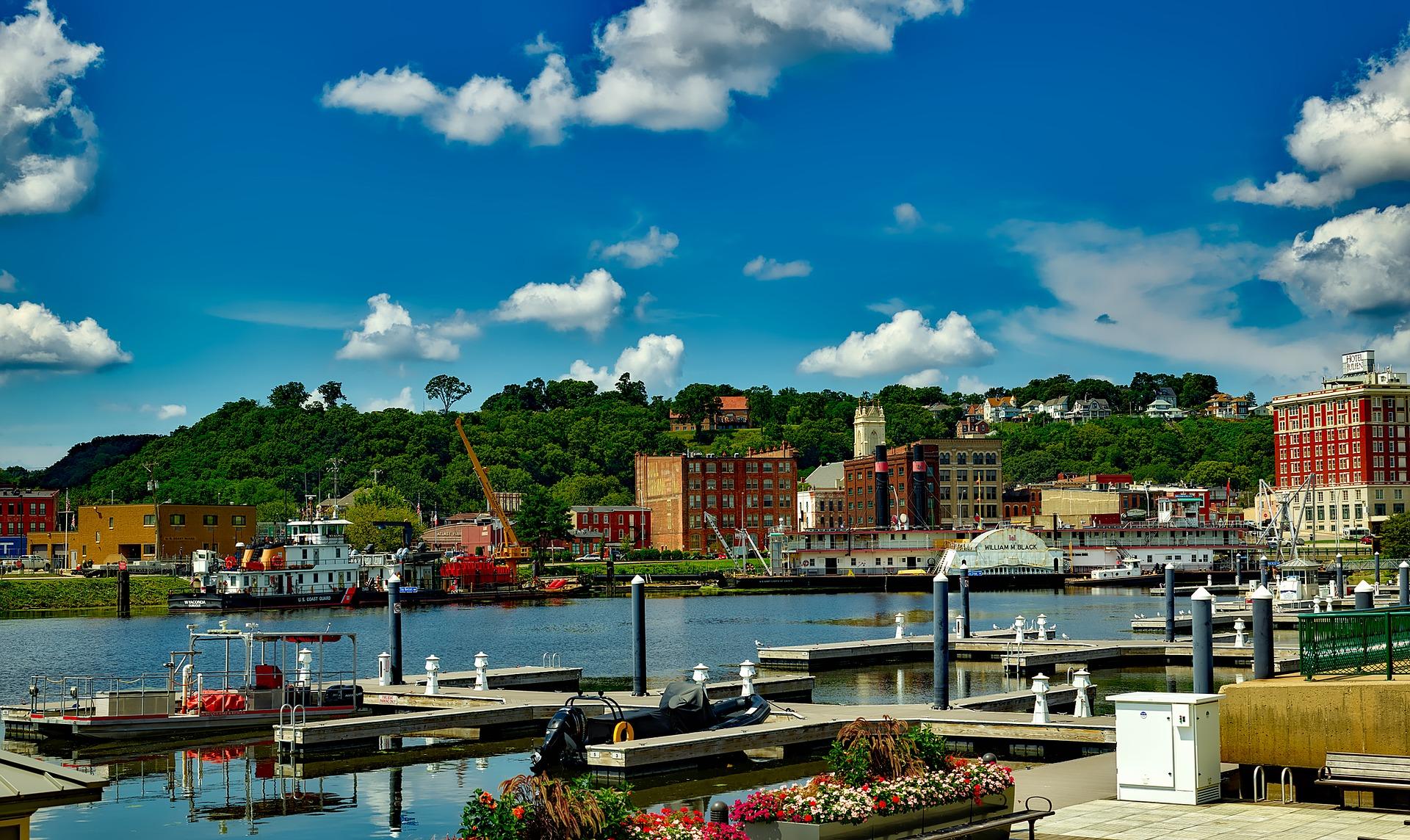 Dubuque, Iowa. (David Mark / Pixabay)