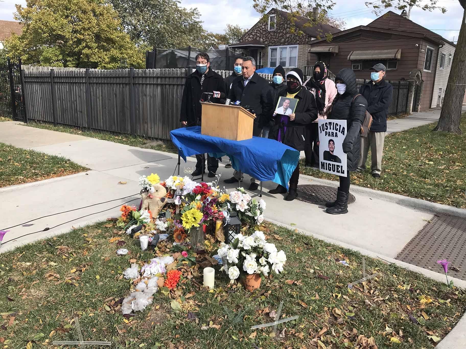 Activist Raul Montes Jr. speaks at a press conference Sunday, Nov. 1, 2020 with Frank Aguilar’s family. (Ariel Parrella-Aureli / WTTW News)