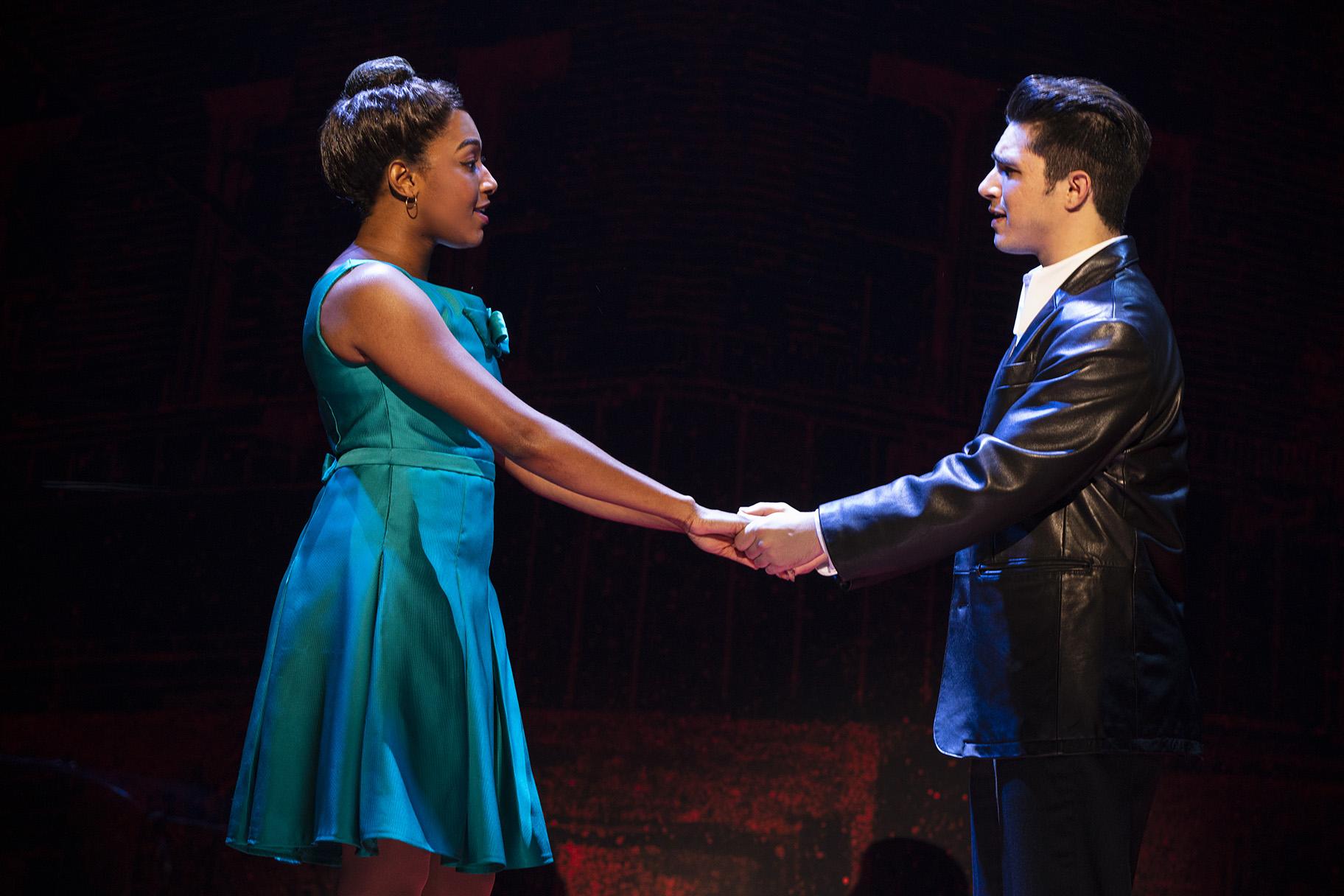 Brianna-Marie Bell and Joey Barreiro (Photo: Joan Marcus)