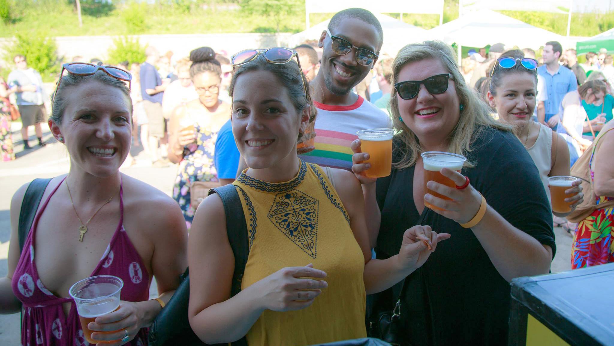 Suds it up at Ravenswood on Tap. (Greater Ravenswood Chamber of Commerce / Facebook)