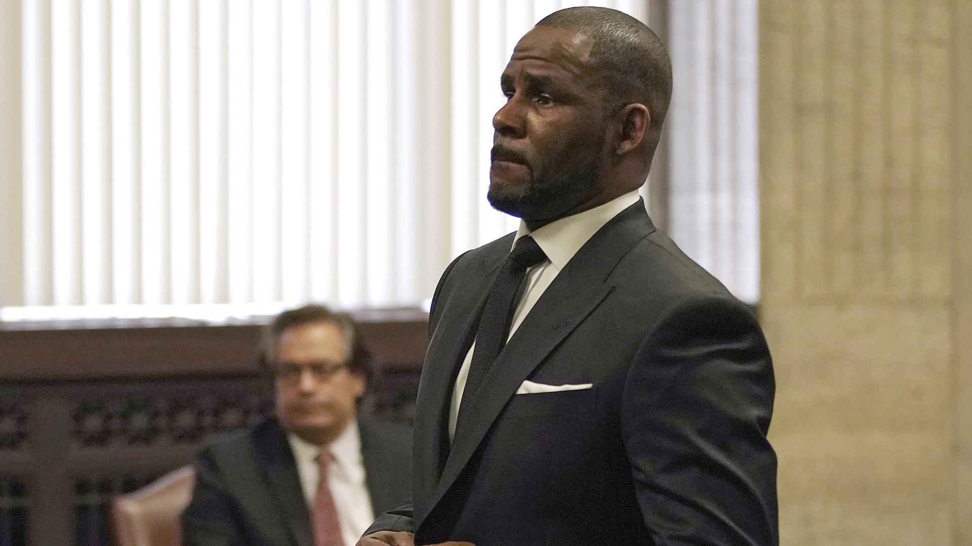 R. Kelly appears for a hearing at the Leighton Criminal Court Building on Friday, March 22, 2019 in Chicago. (E. Jason Wambsgans / Chicago Tribune via AP, Pool)