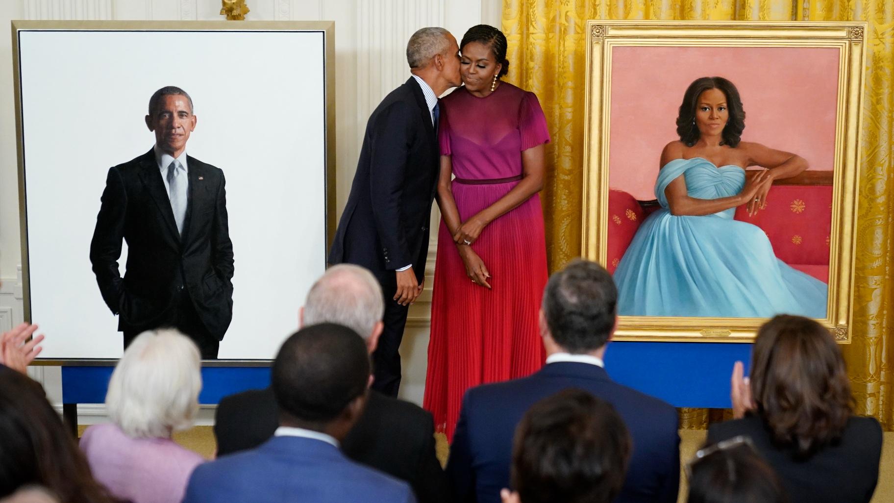 Former President Barack Obama looks at his official White House portrait with former first lady Michelle Obama during a ceremony in the East Room of the White House, Wednesday, Sept. 7, 2022, in Washington. (AP Photo / Andrew Harnik)