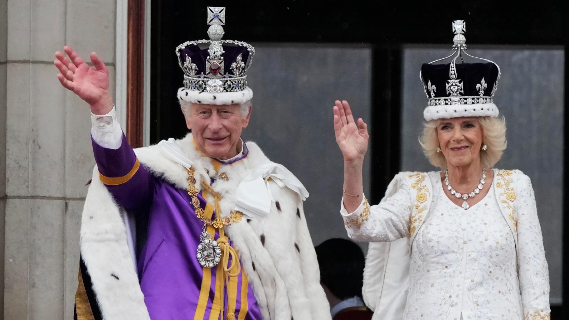 King Charles III formally crowned in London's Westminster Abbey - Vatican  News