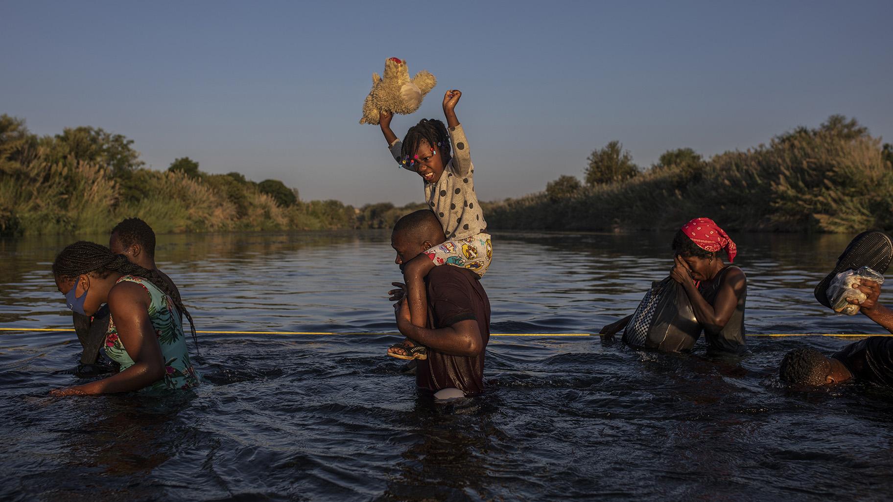 Us Officials Defend Expulsion Of Haitians From Texas Town Chicago News Wttw Us Officials Defend Expulsion Of Haitians From Texas Town Chicago News Wttw