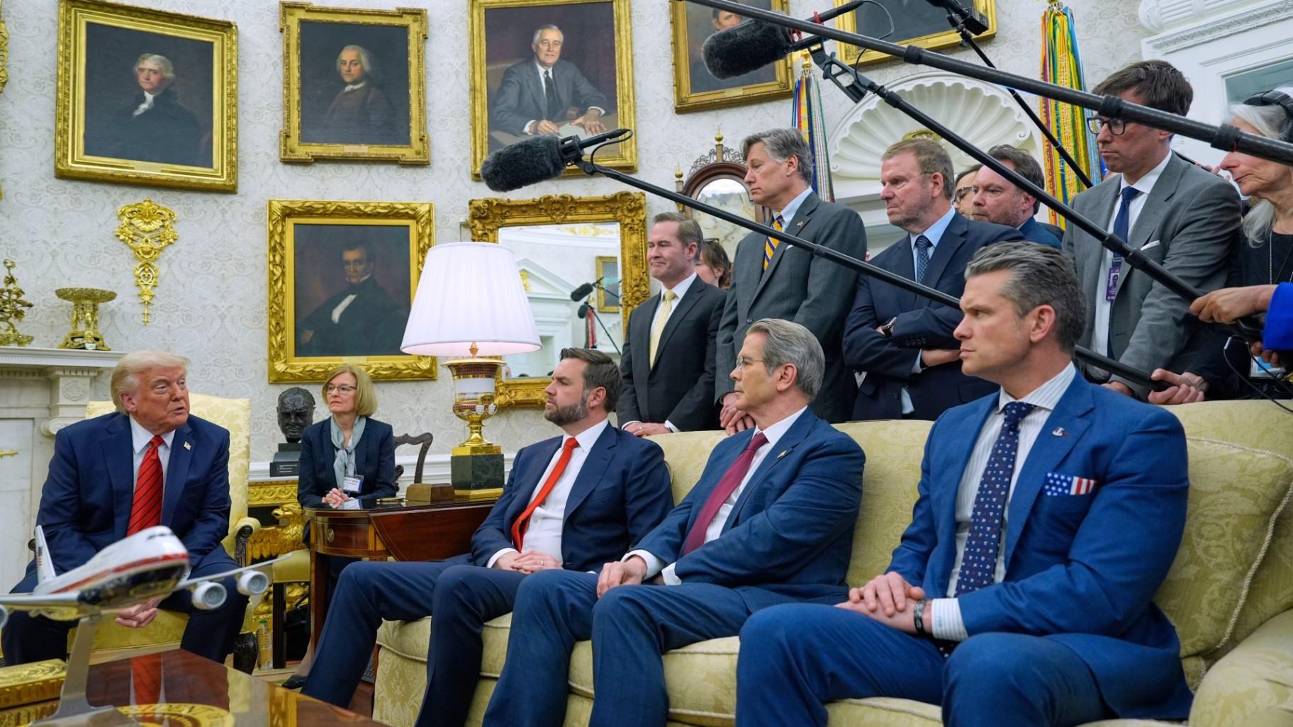 President Donald Trump speaks while meeting with Italy's Prime Minister Giorgia Meloni (unseen) in the Oval Office of the White House, Thursday, April 17, 2025, in Washington, as Vice President JD Vance, Treasury Secretary Scott Bessent and Defense Secretary Pete Hegseth listen. (AP Photo / Alex Brandon) President Donald Trump speaks while meeting with Italy's Prime Minister Giorgia Meloni (unseen) in the Oval Office of the White House, Thursday, April 17, 2025, in Washington, as Vice President JD Vance, Treasury Secretary Scott Bessent and Defense Secretary Pete Hegseth listen. (AP Photo / Alex Brandon)