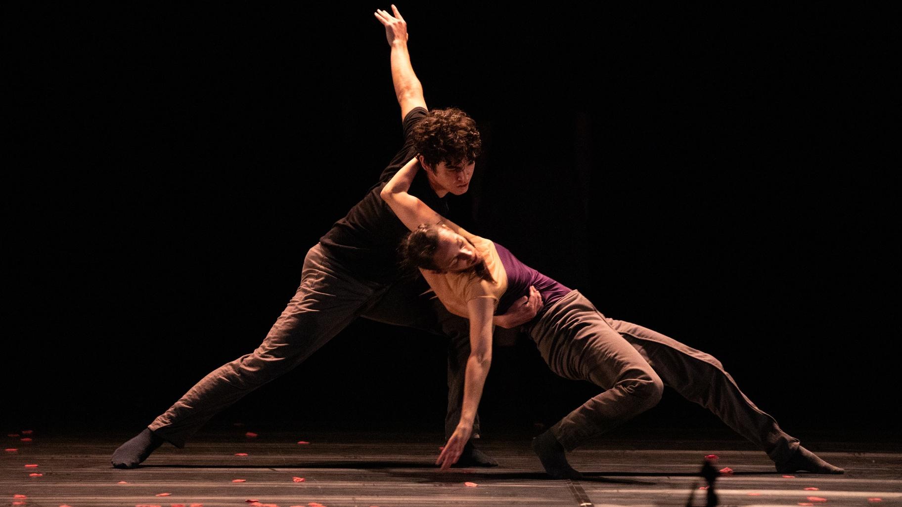 “It Starts Now” by choreographer Alejandro Cerrudo was performed at the Harris Theater in Chicago on Sept. 8, 2022. (Credit: Kyle Flubacker)