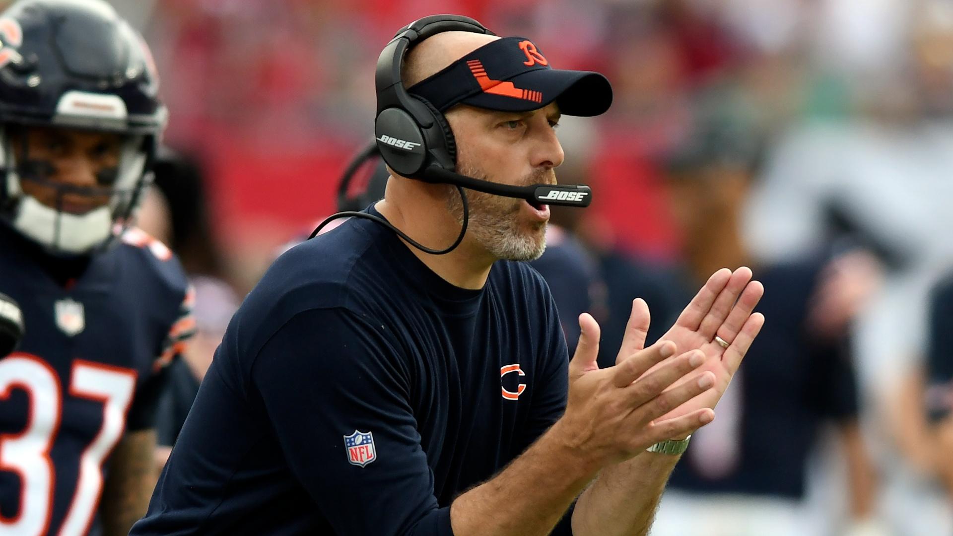 Chicago Bears head coach Matt Nagy reacts during the first half of an NFL football game against the Tampa Bay Buccaneers Sunday, Oct. 24, 2021, in Tampa, Fla. (AP Photo / Jason Behnken)