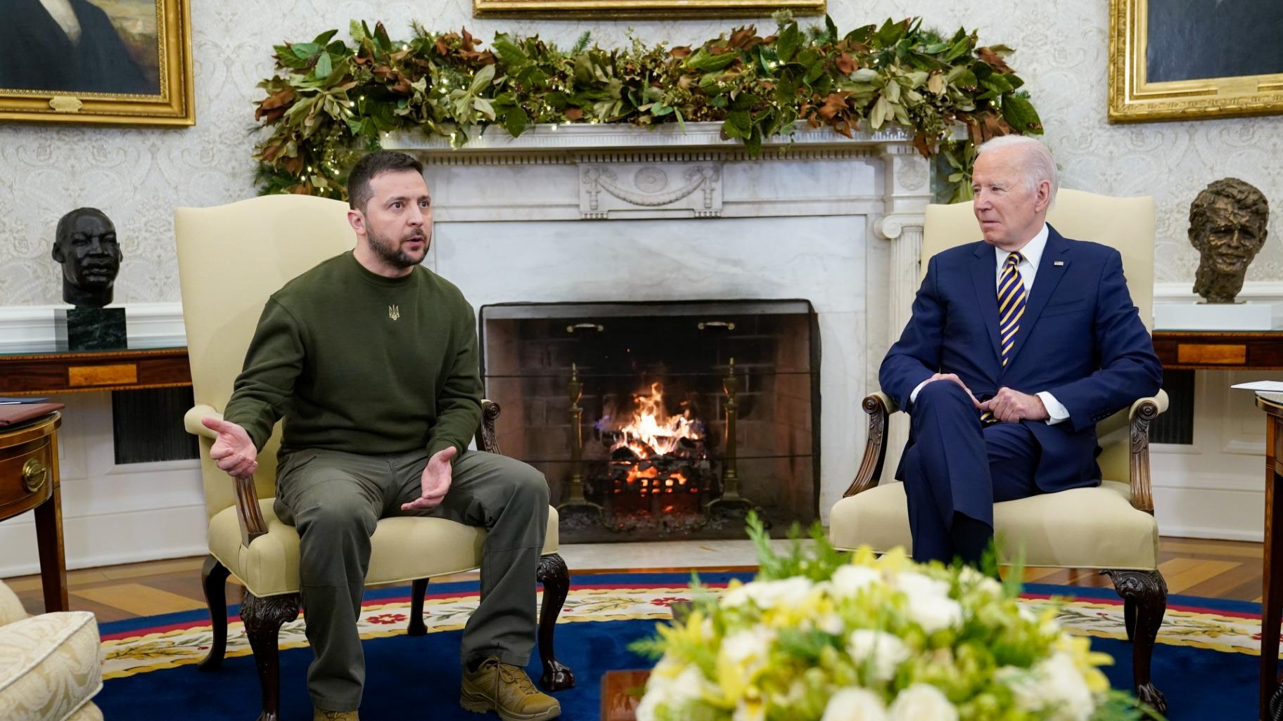 Ukrainian President Volodymyr Zelenskyy speaks as he meets with President Joe Biden in the Oval Office of the White House, Wednesday, Dec. 21, 2022, in Washington. (AP Photo / Patrick Semansky)