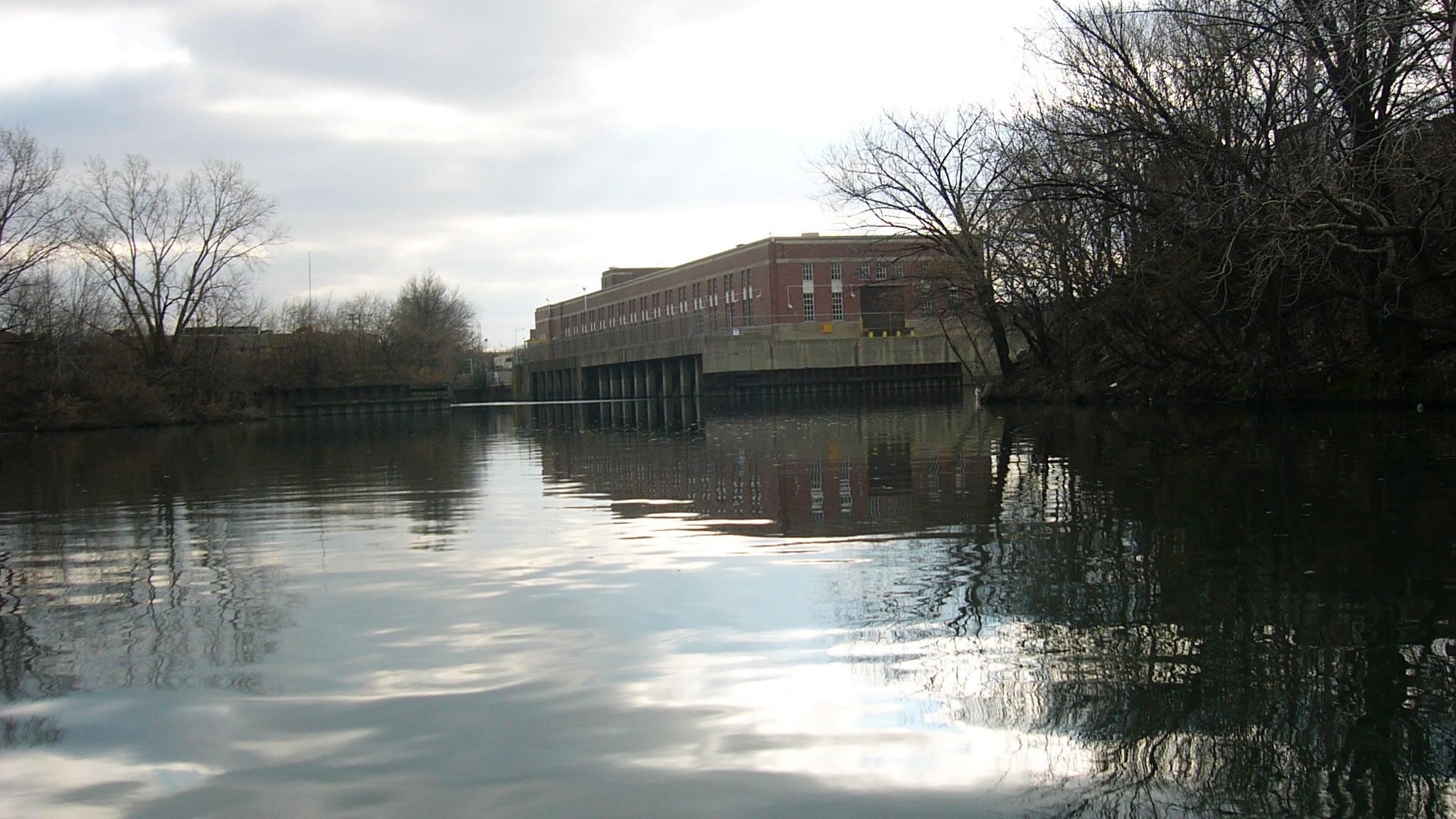 Headwaters of Bubbly Creek and the Racine Avenue Pump Station. (Courtesy of USGS)