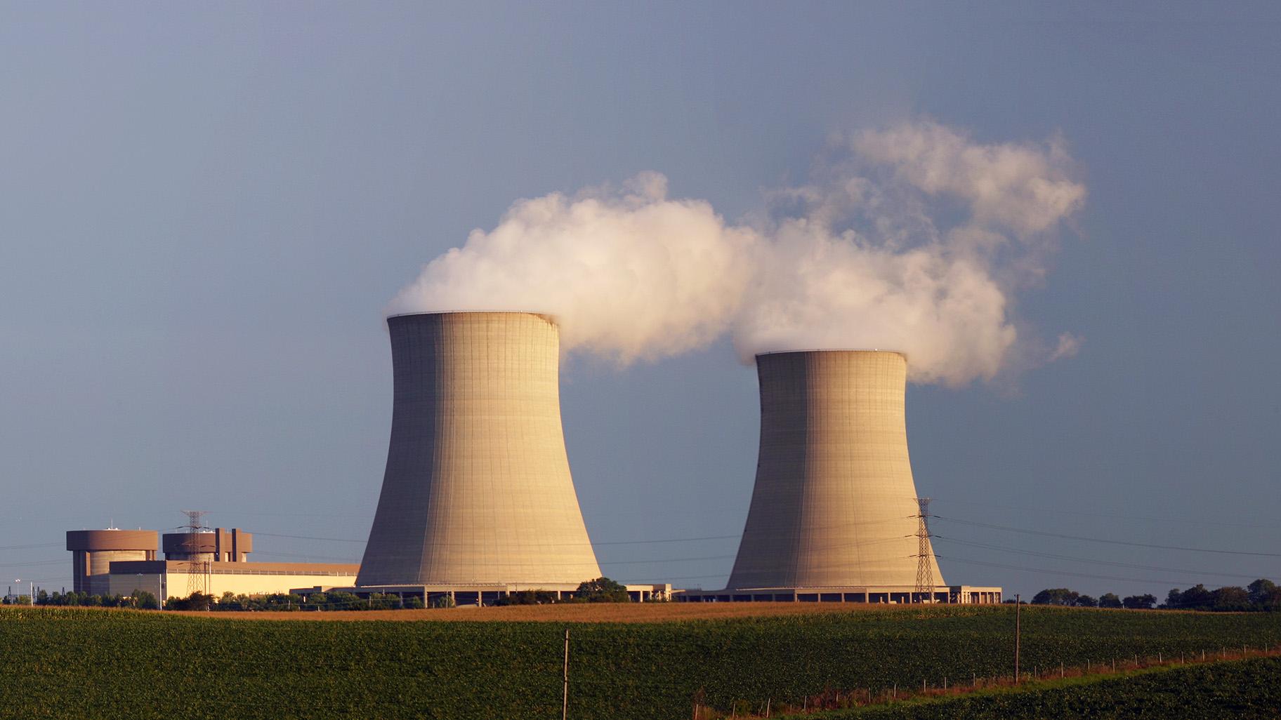 Byron Nuclear Generating Station in Ogle County, Illinois. (Christopher Peterson / Wikimedia Commons)