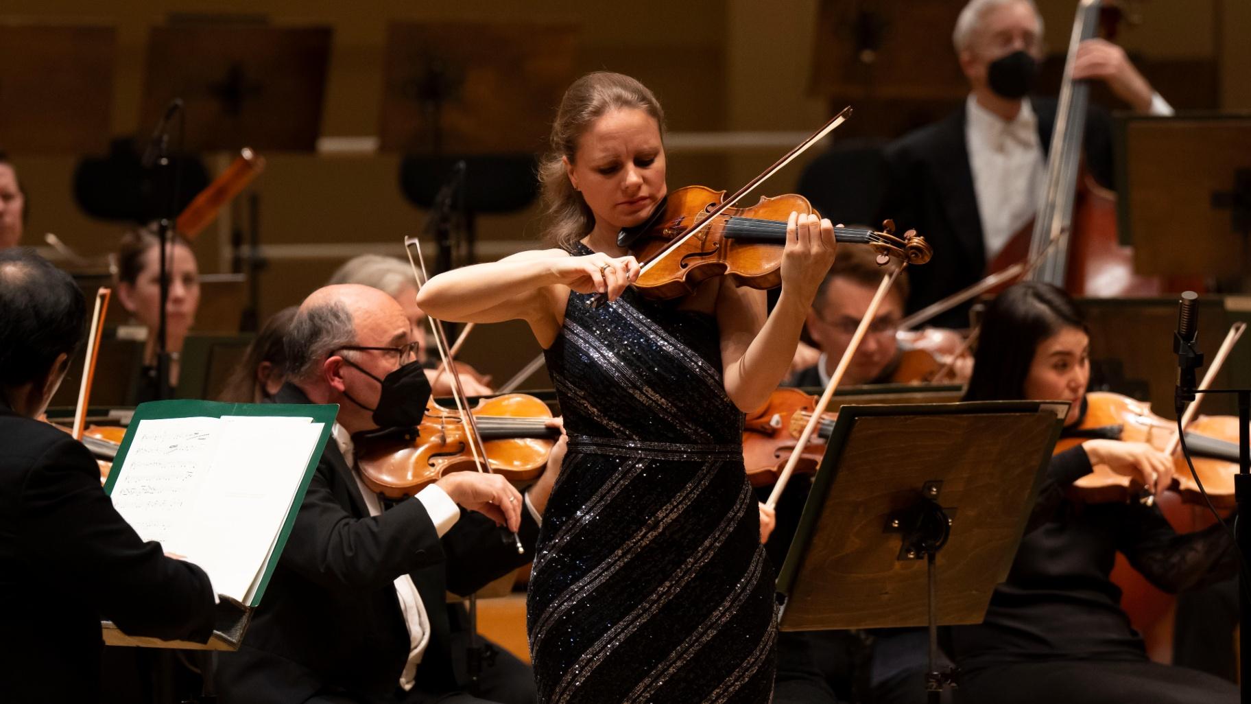 Violinist Julia Fischer joined Riccardo Muti and the CSO for a performance of Schumann’s “Violin Concerto” on Feb. 23. (Todd Rosenberg)