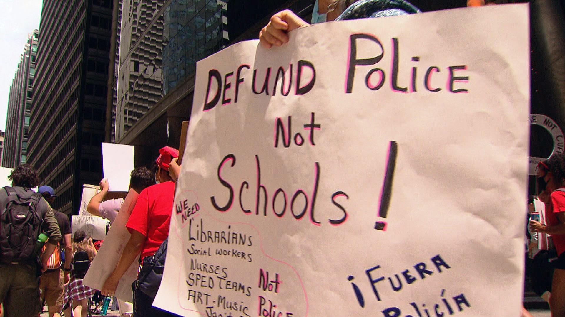 Cps Issues New Guidance As Local Councils Vote On Cops In Schools Chicago News Wttw Cps Issues New Guidance As Local Councils Vote On Cops In Schools Chicago News Wttw