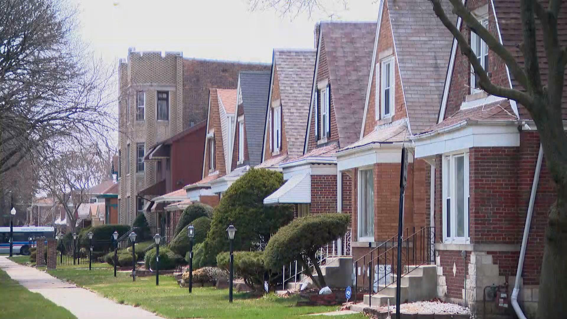 A row of homes in Chicago’s Chatham neighborhood on Monday, April 6, 2020. (WTTW News)