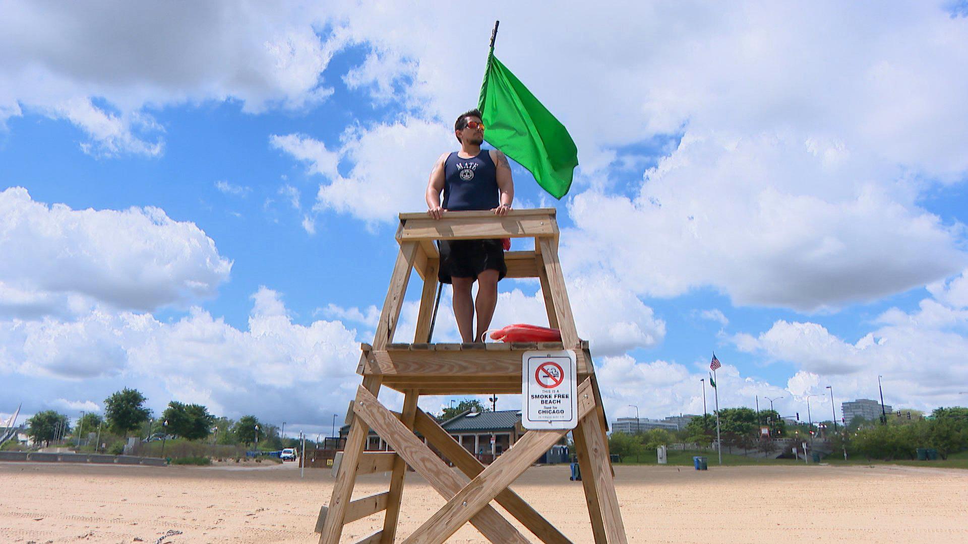 ChicagoBeachLifeguard GreenFlag C2N FILE 0 0 ?itok=x 2Tkqhb