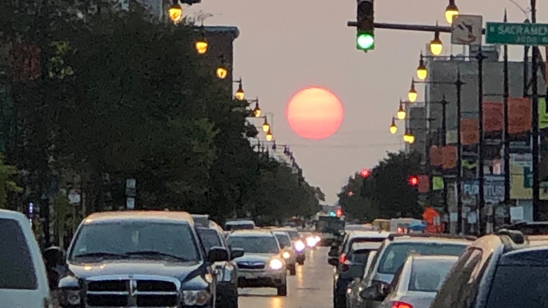 Are You Ready for ‘Chicagohenge’? Fall Equinox Creates Amazing Sunrise