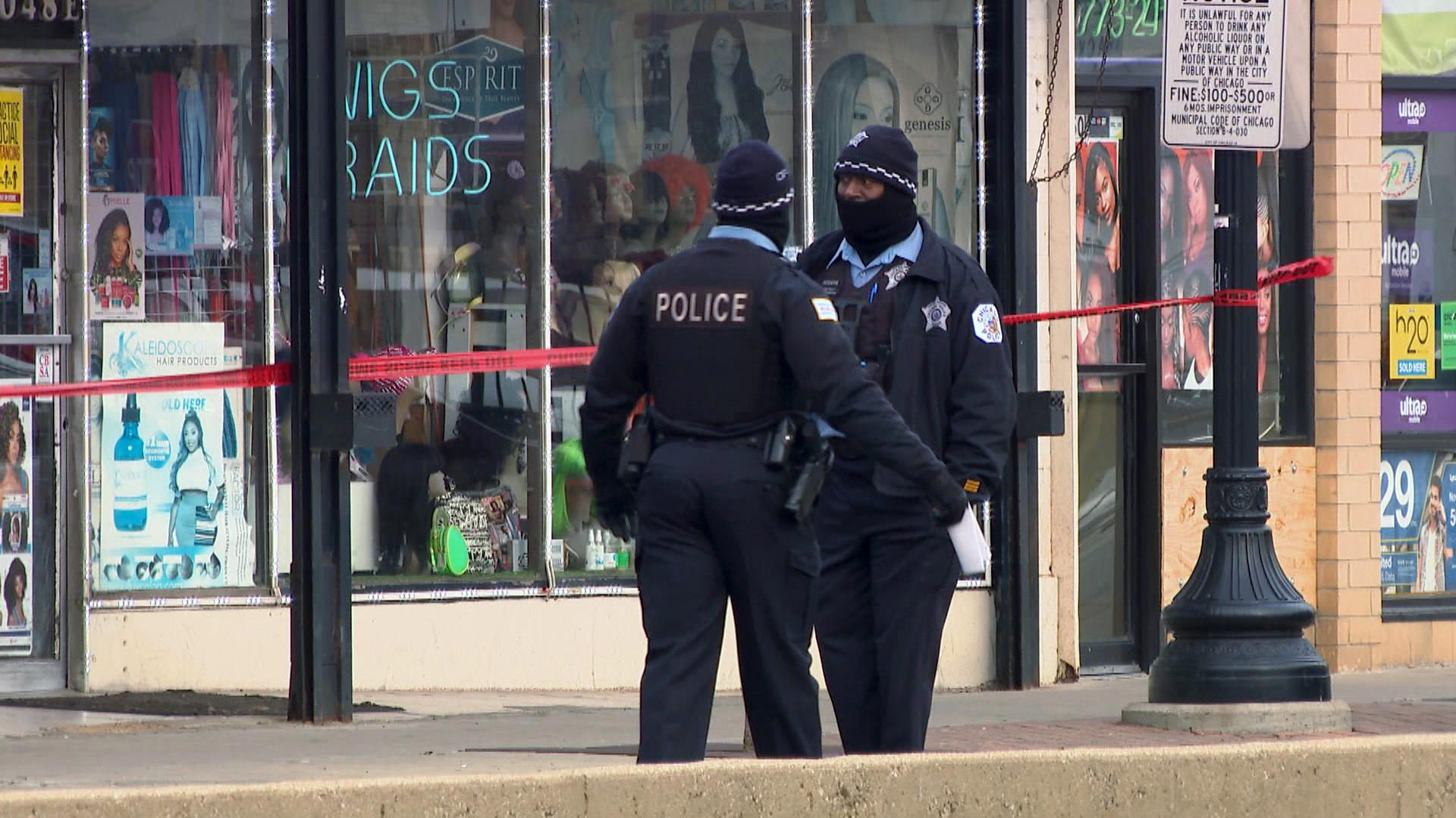 Chicago police officers work a crime scene in this file photo. (WTTW News)