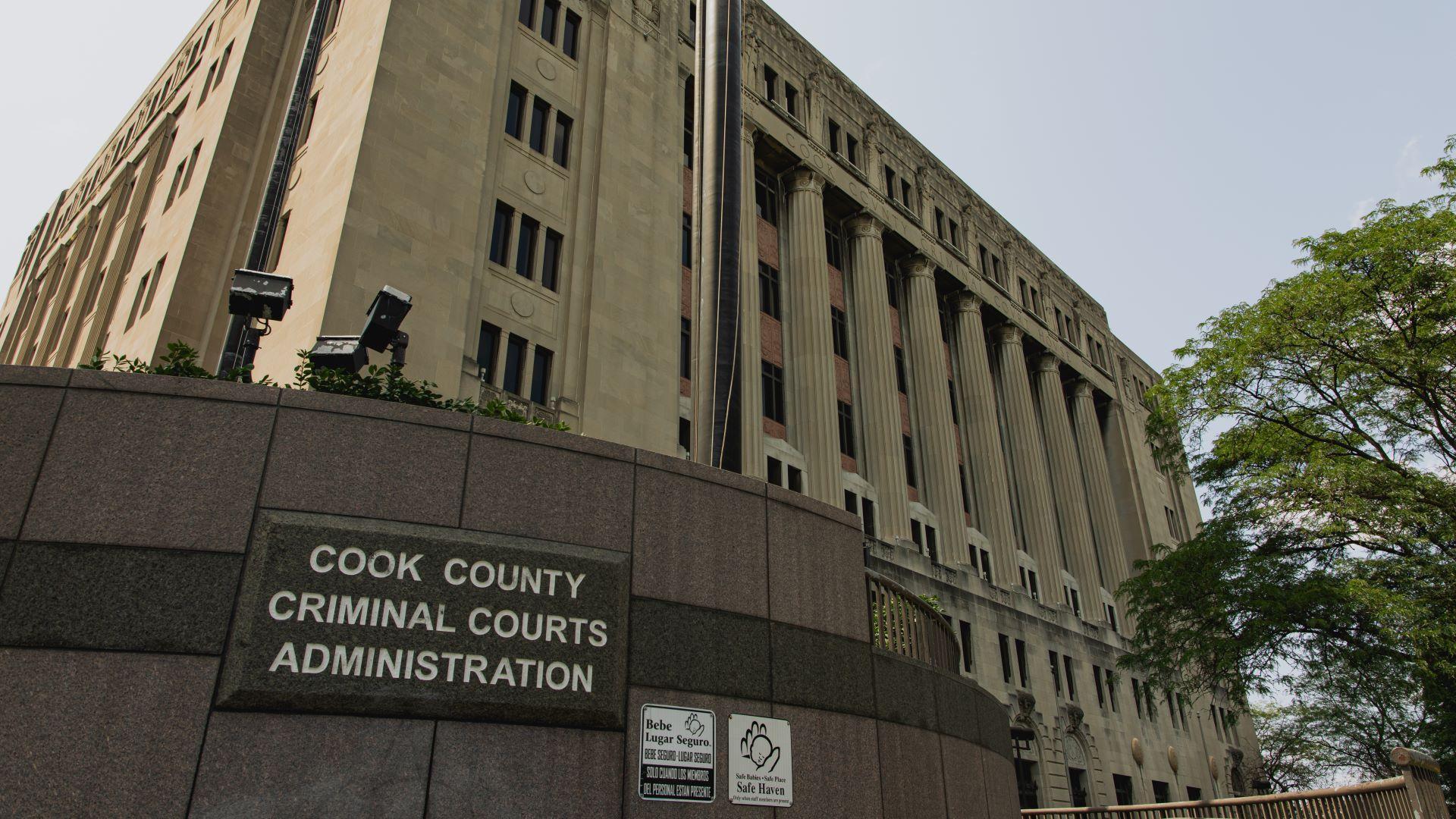 (Michael Izquierdo / WTTW News) Cook County Criminal Courts building. (Michael Izquierdo / WTTW News)