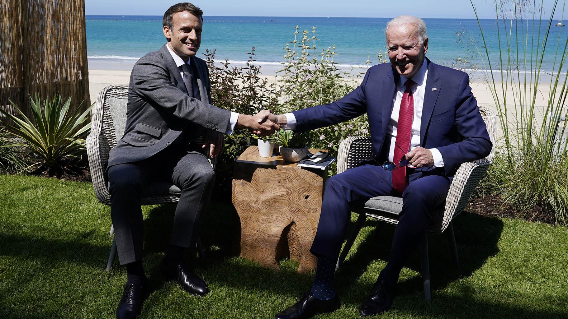 President Joe Biden and French President Emmanuel Macron visit during a bilateral meeting at the G-7 summit, Saturday, June 12, 2021, in Carbis Bay, England. (AP Photo / Patrick Semansky)