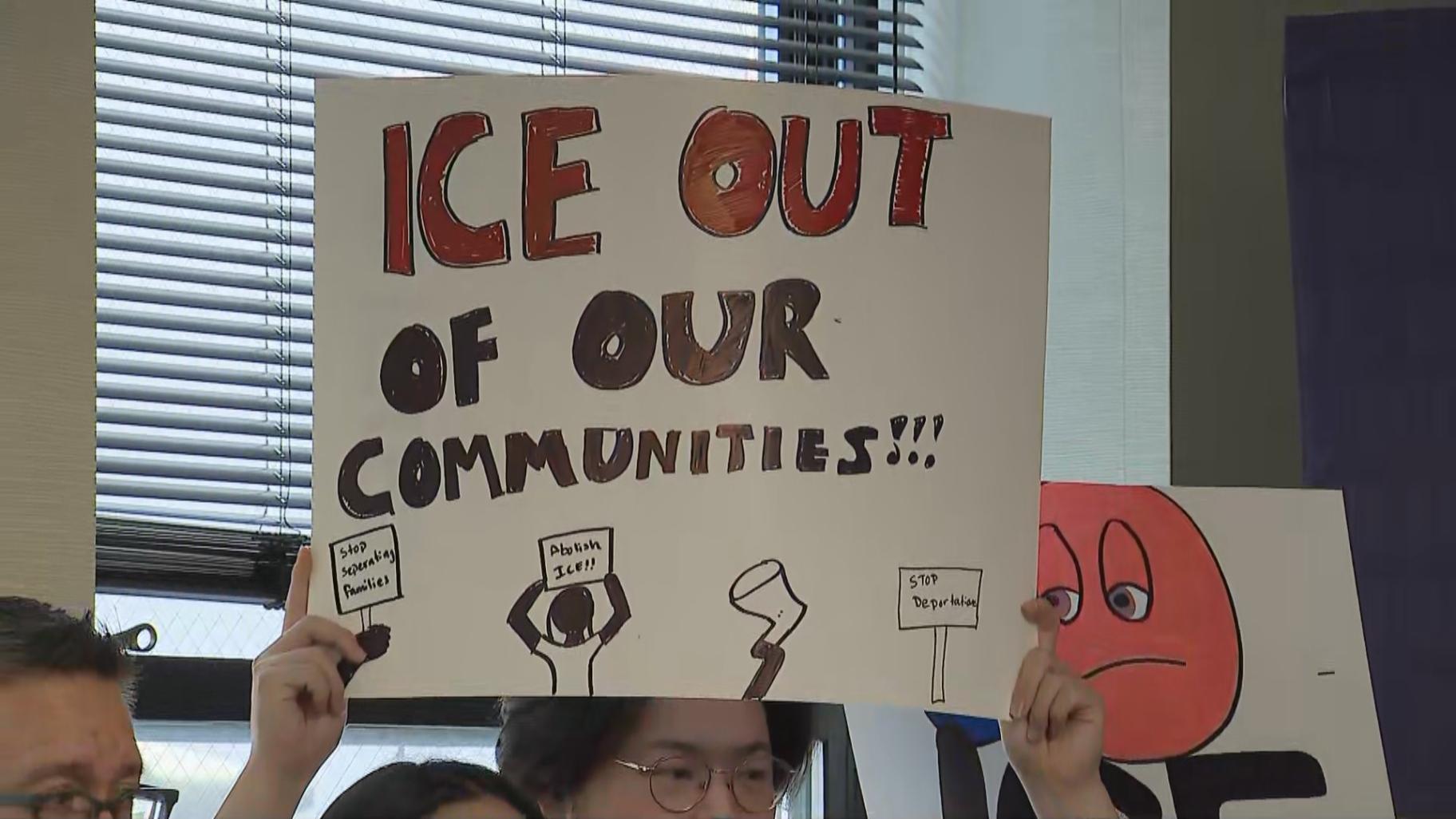 Local immigrant advocates gather on June 12, 2025 to condemn federal immigration raids. (WTTW News) Local immigrant advocates gather on June 12, 2025 to condemn federal immigration raids. (WTTW News)