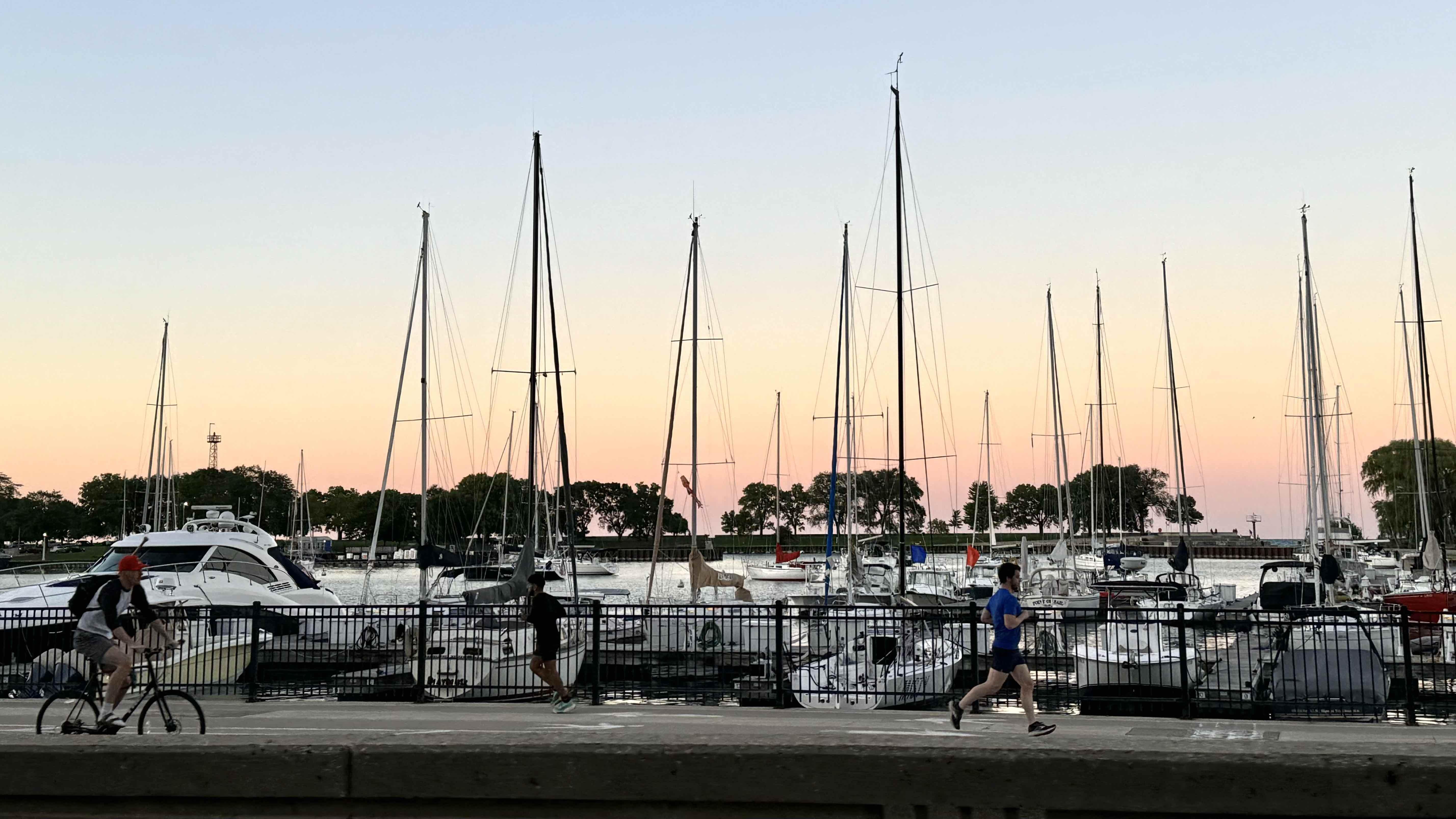 Sunset along Chicago's lakefront, Aug. 21, 2025. (Patty Wetli / WTTW News)