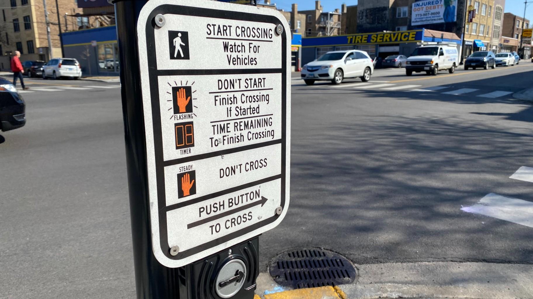 An accessible pedestrian signal, or APS, at the intersection of Lincoln and Catalpa avenues on March 13, 2025. (Nick Blumberg / WTTW News) An accessible pedestrian signal, or APS, at the intersection of Lincoln and Catalpa avenues on March 13, 2025. (Nick Blumberg / WTTW News)
