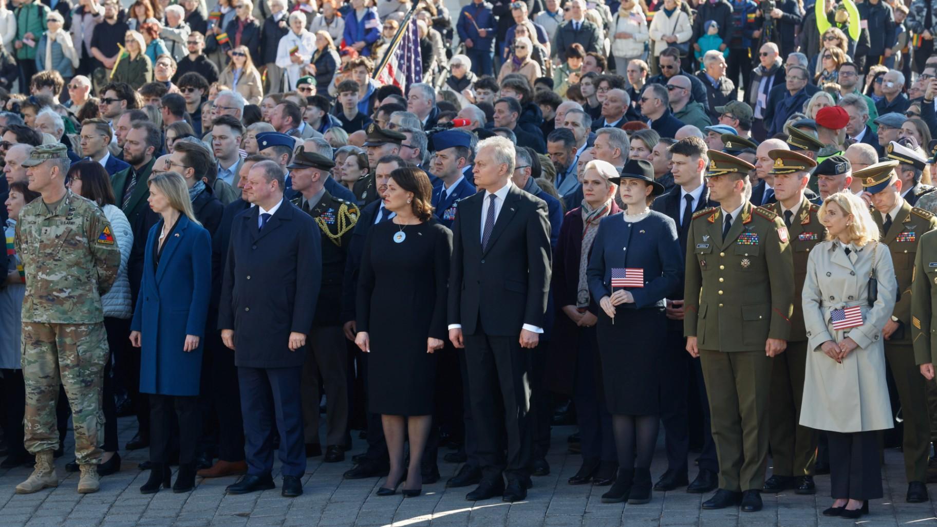 Lithuania's President Gitanas Nauseda, center, U.S. Ambassador to Lithuania Kara C. McDonald, second left, and Speaker of Lithuanian Parliament Saulius Skvernelis, third left, attend a solemn farewell ceremony at Cathedral Square in Vilnius, Lithuania, Thursday, April 3, 2025 for the US soldiers who died during training exercise. (AP Photo / Mindaugas Kulbis) Lithuania's President Gitanas Nauseda, center, U.S. Ambassador to Lithuania Kara C. McDonald, second left, and Speaker of Lithuanian Parliament Saulius Skvernelis, third left, attend a solemn farewell ceremony at Cathedral Square in Vilnius, Lithuania, Thursday, April 3, 2025 for the US soldiers who died during training exercise. (AP Photo / Mindaugas Kulbis)