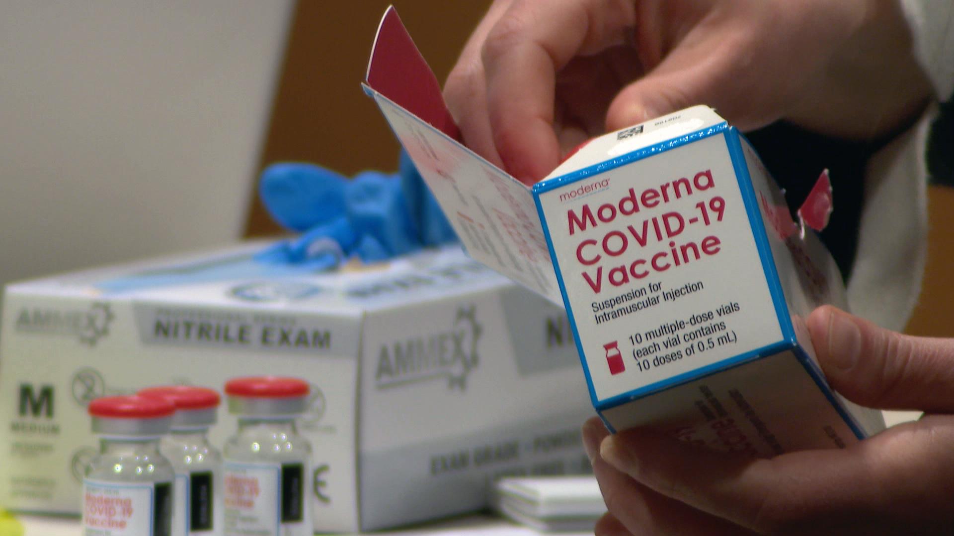 The city is expanding access to COVID-19 vaccines. (WTTW News)