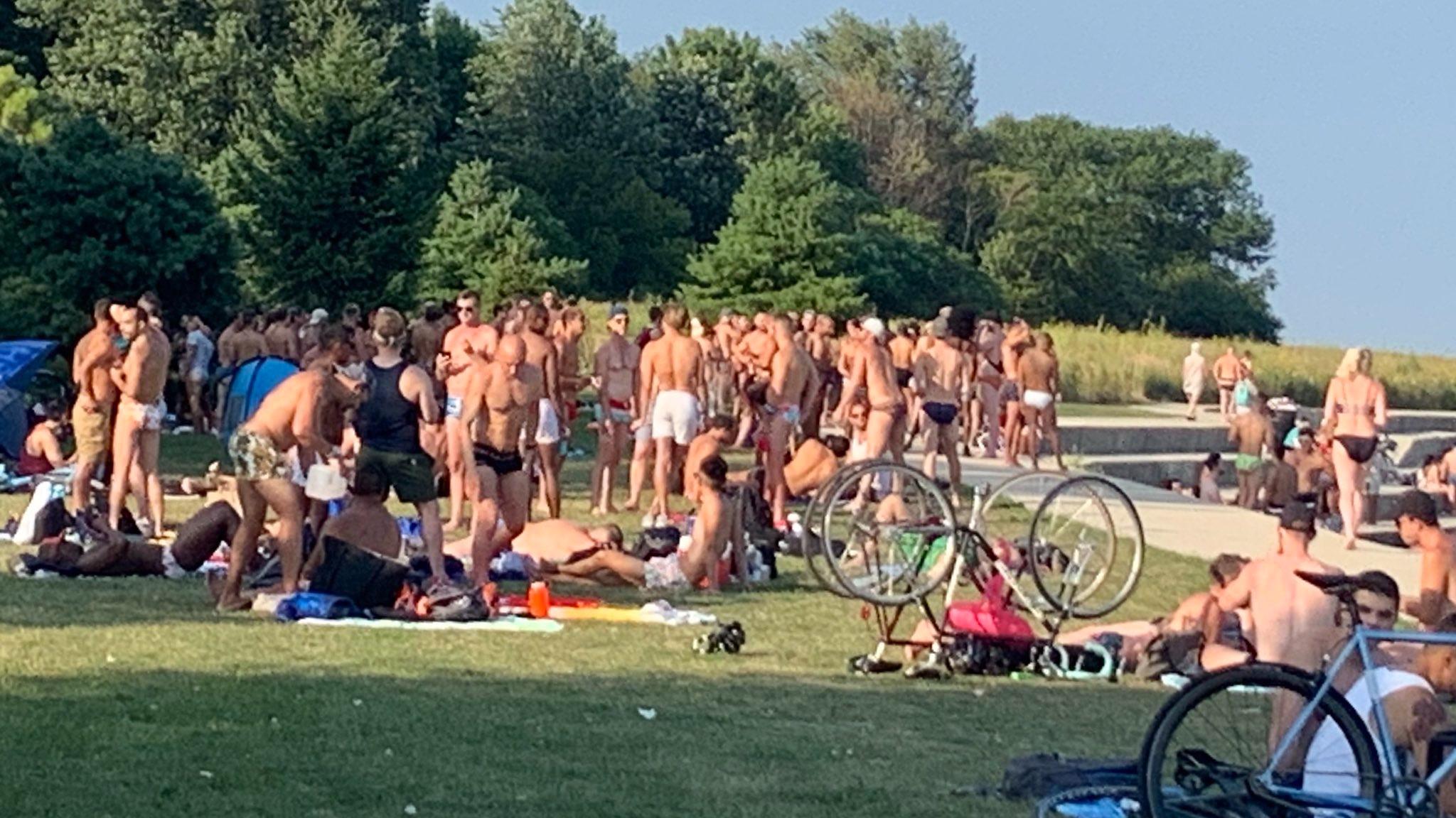 Crowd gathered at Montrose Harbor. (Mayor Lori Lightfoot / Twitter)