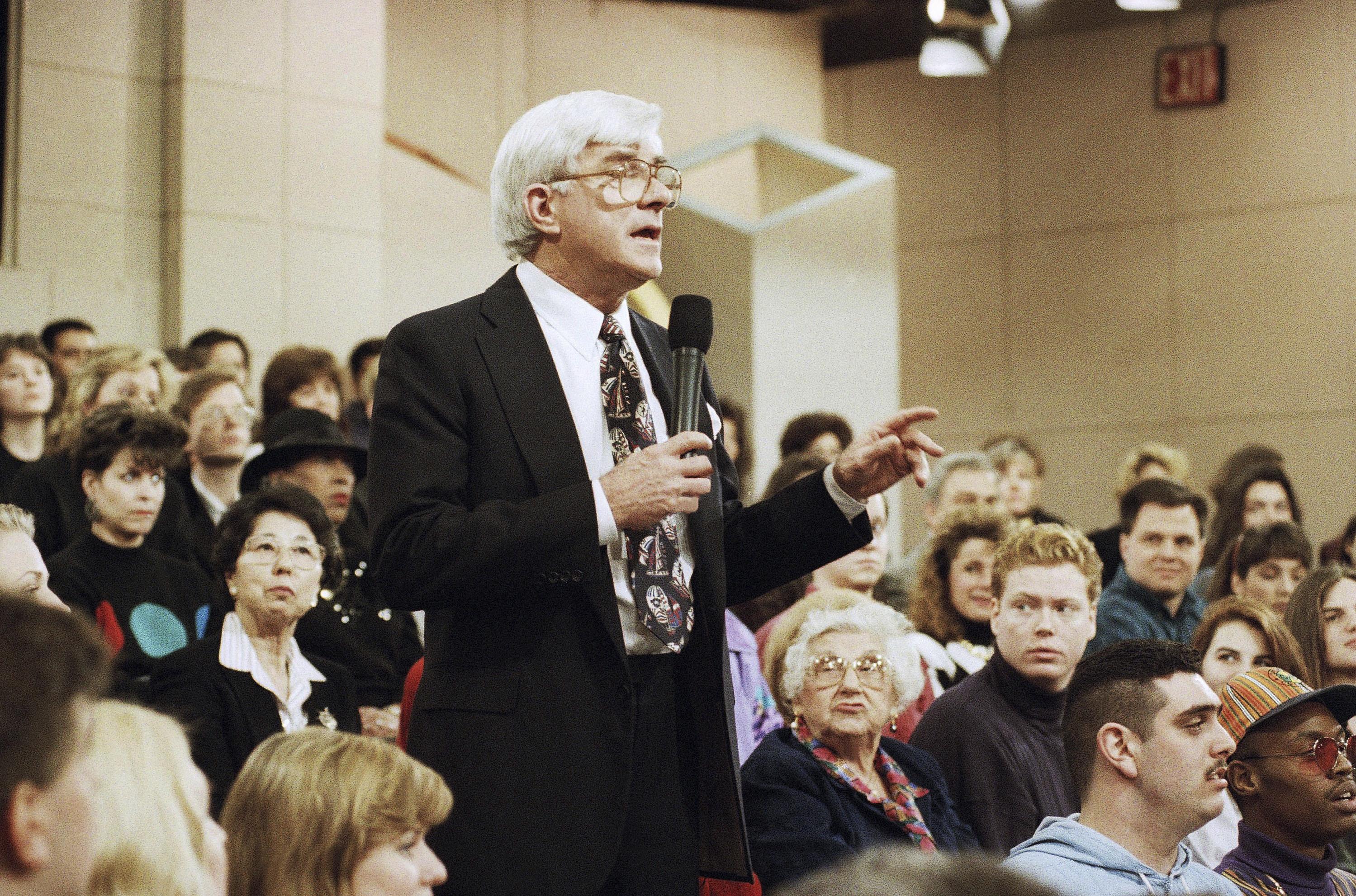 Phil Donahue hosts his television show in New York on Jan. 27, 1993. Donahue, whose pioneering daytime talk show launched an indelible television genre, has died. He was 88. (AP Photo / Mark Lennihan, File)