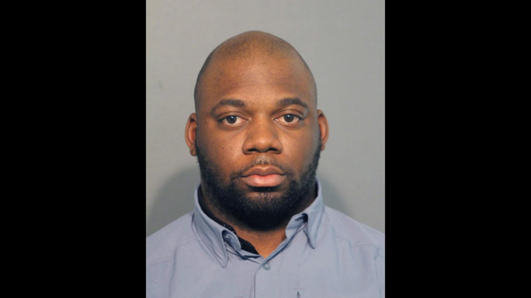 This photo provided by Chicago Police Department shows Vincent Richardson. (Chicago Police Department via AP)