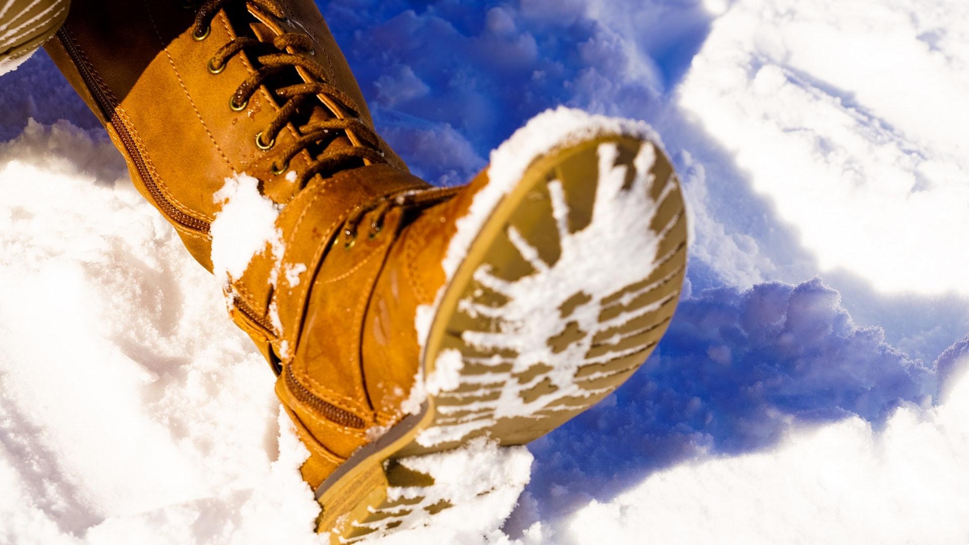 These boots were made for crushing tiny ice crystals. Crunch. (Nikita Khandelwal / Pexels)