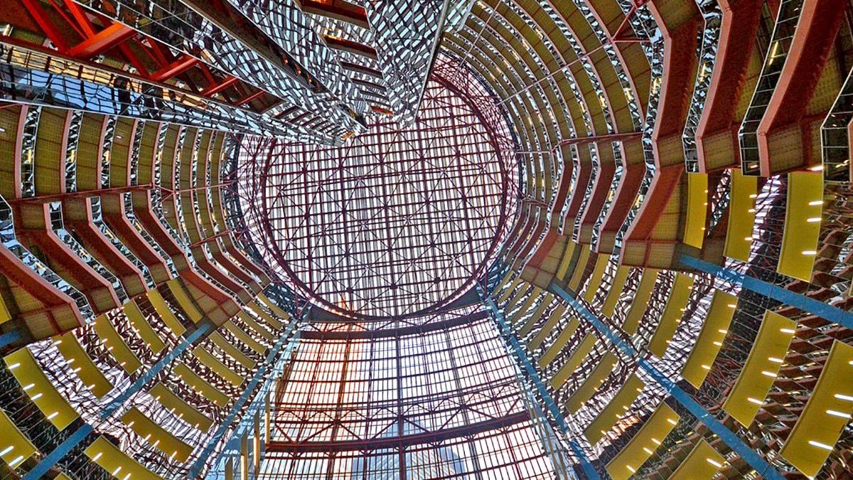 The Thompson Center was named to Preservation Chicago's most endangered list in 2020. (Gabriel X. Michael)