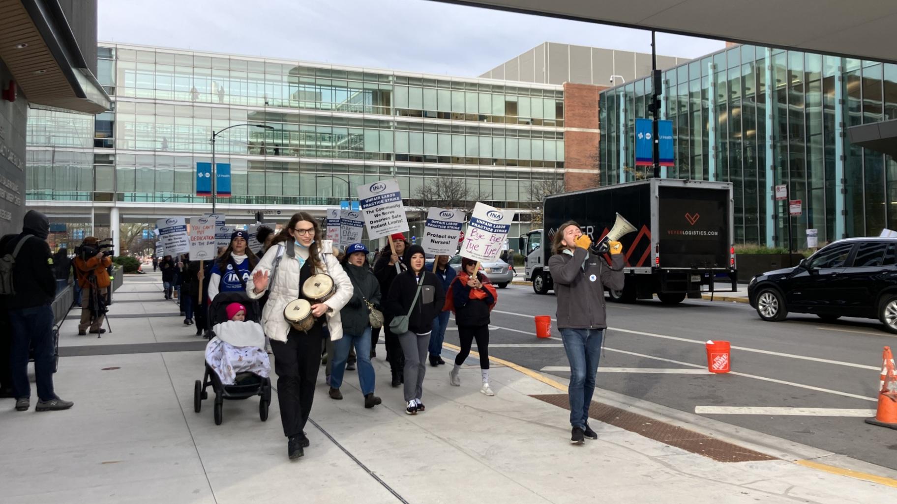 Nurses at University of Illinois Hospital picket in front of the hospital in the Illinois Medical District on Nov. 13, 2024. (Courtesy of Illinois Nurses Association)
