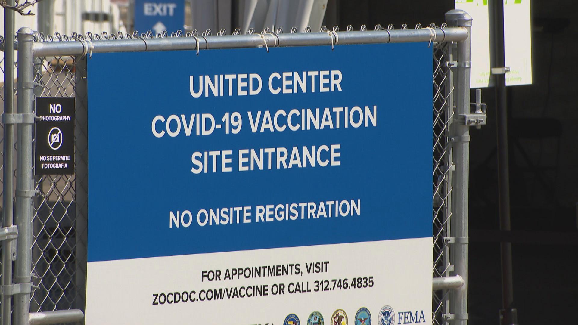 A sign at the United Center mass vaccination site on March 29, 2021. (WTTW News)