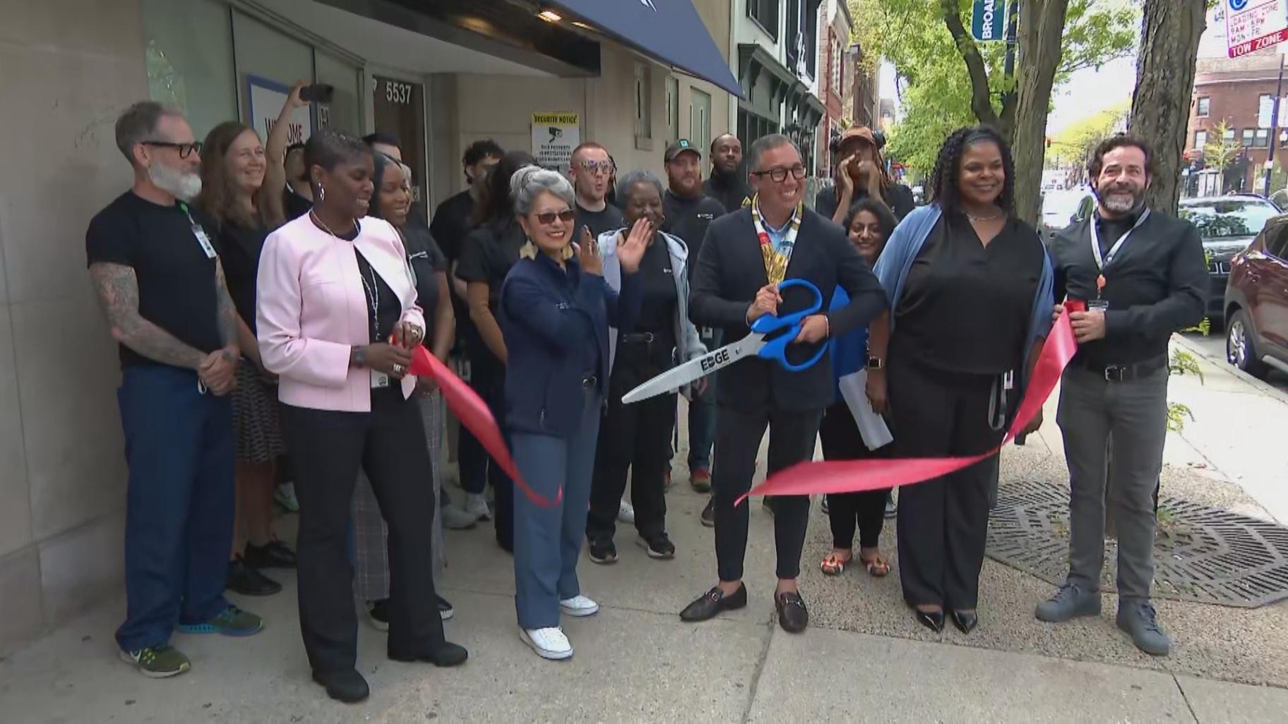 Ribbon-cutting ceremony for Vivent Health+TPAN health center, located at 5537 N. Broadway in Edgewater, on May 14, 2025. (WTTW News) Ribbon-cutting ceremony for Vivent Health+TPAN health center, located at 5537 N. Broadway in Edgewater, on May 14, 2025. (WTTW News)