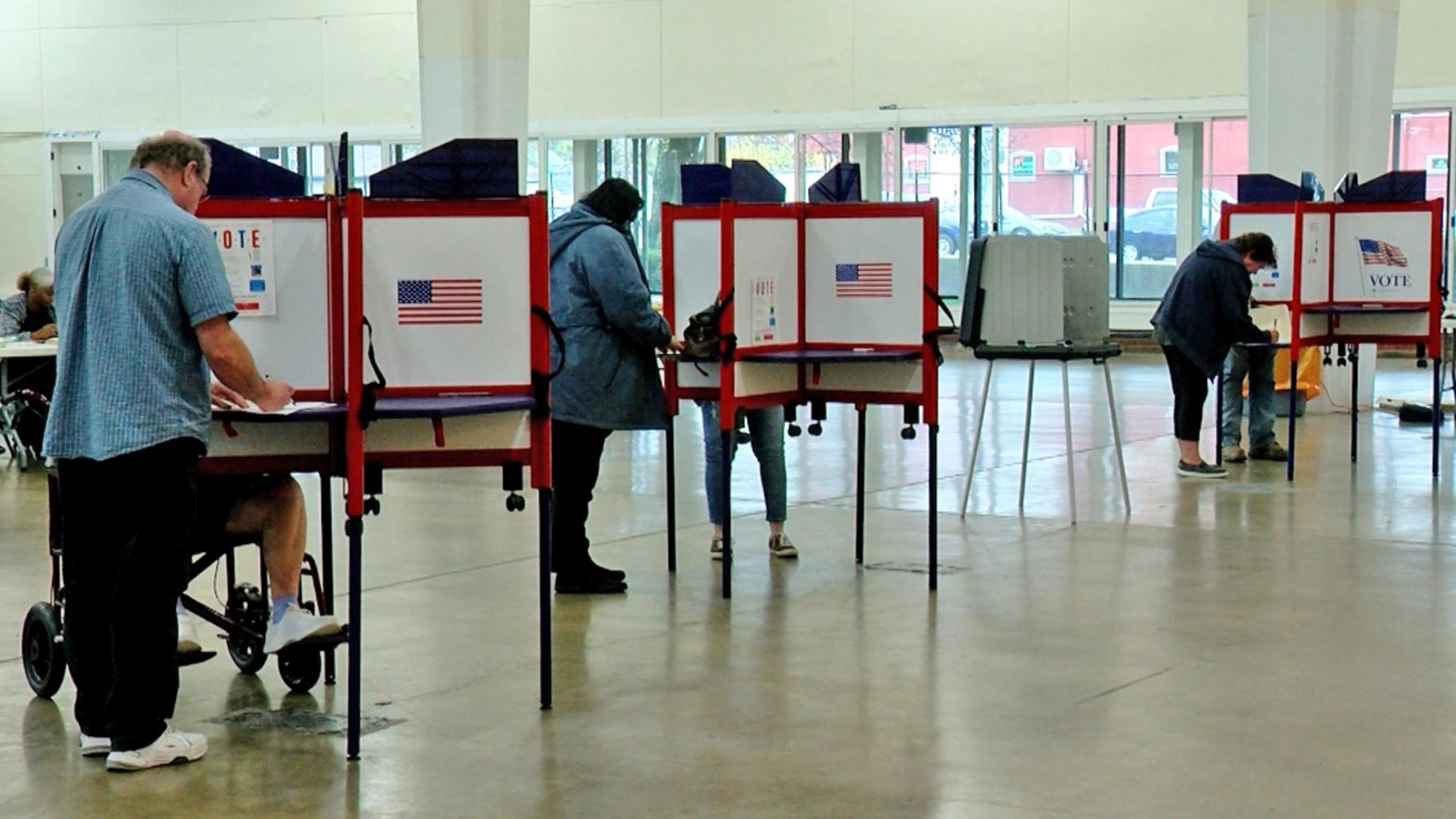 Voters cast their ballots in Springfield during the 2024 general election in November. (Andrew Campbell / Capitol News Illinois) Voters cast their ballots in Springfield during the 2024 general election in November. (Andrew Campbell / Capitol News Illinois)