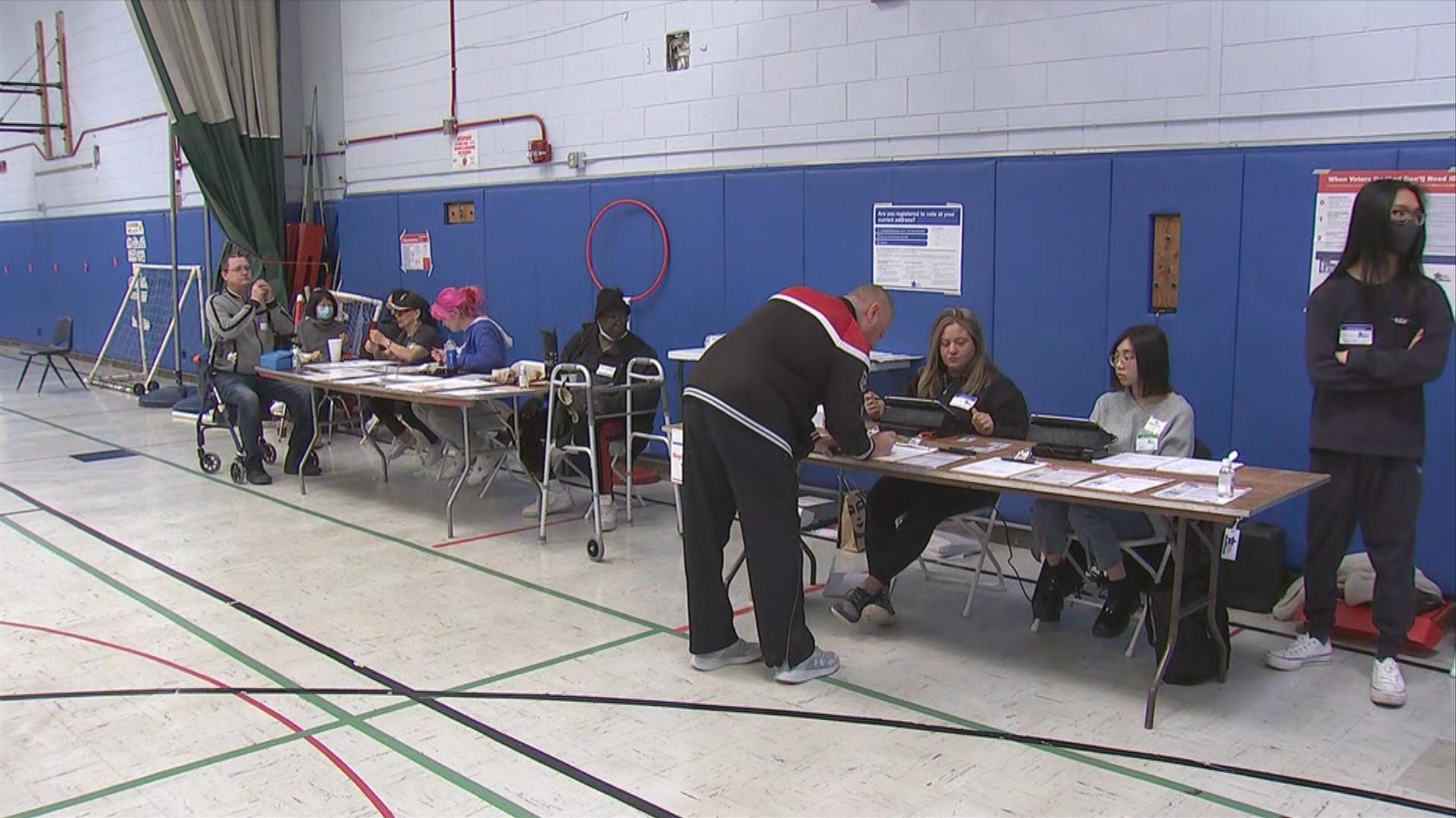 Voters cast their ballots on Election Day on Feb. 28, 2023, at Healy Elementary School, 3040 S. Parnell Ave. (WTTW News)