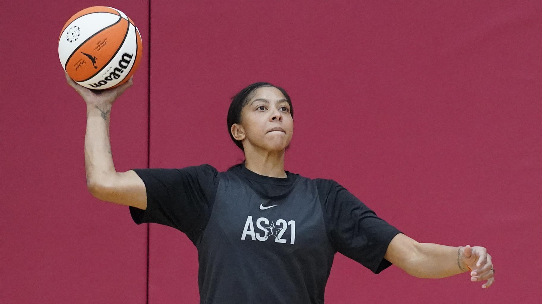Candace Parker looks to pass during practice for the WNBA All-Star Basketball team, Tuesday, July 13, 2021, in Las Vegas. (AP Photo / John Locher)