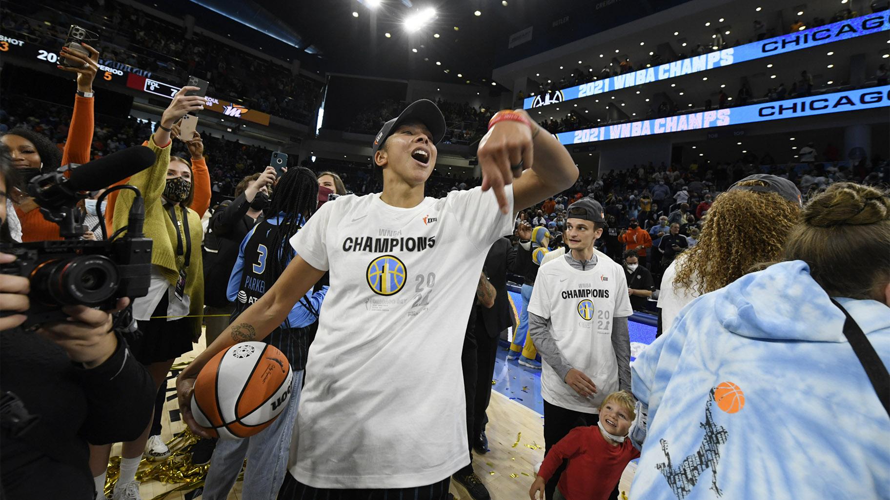 Chicago Sky's Candace Parker celebrates after her team defeated the Phoenix Mercury in Game 4 of the WNBA Finals to become champions Sunday, Oct. 17, 2021, in Chicago. (AP Photo / Paul Beaty, File)