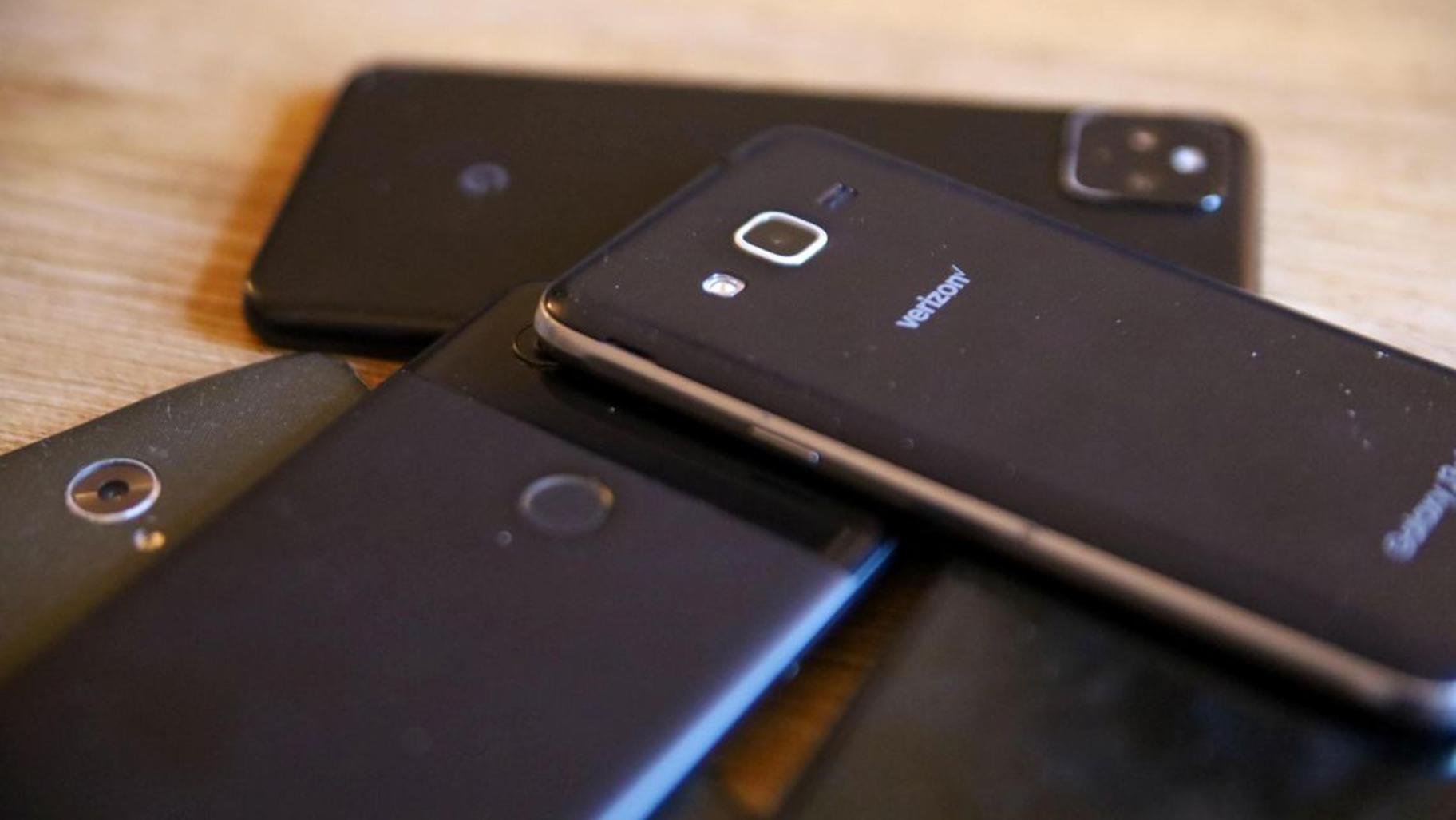 Gov. J.B. Pritzker is asking lawmakers to pass a plan banning cellphones in schools during class time. (Andrew Adams / Capitol News Illinois) Gov. J.B. Pritzker is asking lawmakers to pass a plan banning cellphones in schools during class time. (Andrew Adams / Capitol News Illinois)