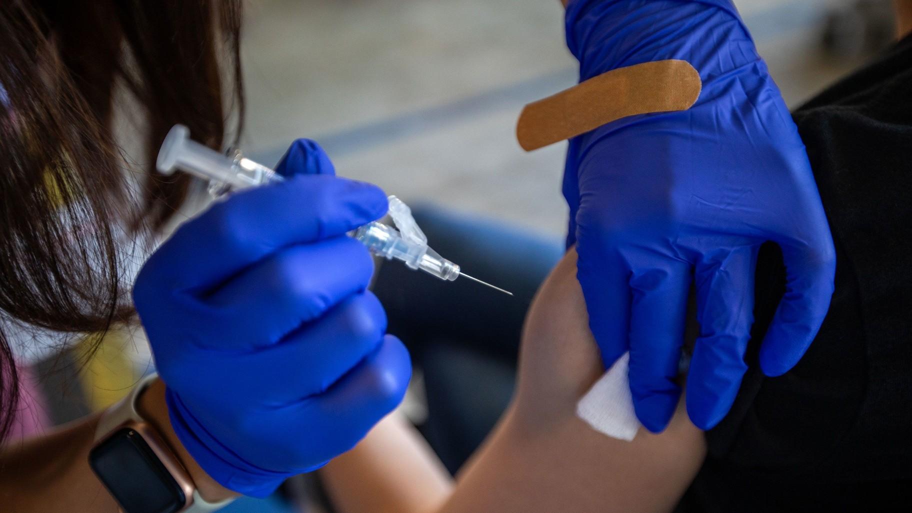 COVID-19 vaccine shot.  (Francine Orr / Los Angeles Times / Getty Images / File via CNN Newsource)