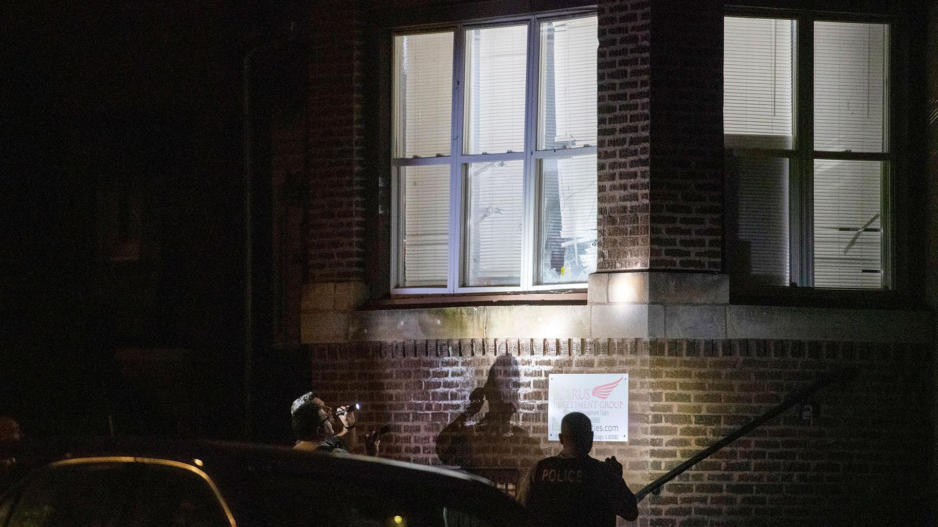 Chicago police are investigating the shooting of a 4-year-old boy in Chicago on Friday night. (Tyler LaRiviere / Chicago Sun-Times / AP)