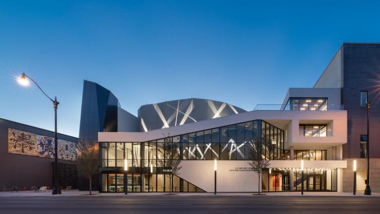 Steppenwolf Theatre Company’s new Liz and Eric Lefkofsky Arts and Education Center, designed by architect Gordon Gill FAIA of Adrian Smith + Gordon Gill Architecture. (Credit James Steinkamp Photography.)