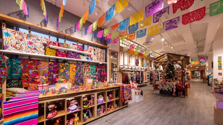 Colores Mexicanos on Michigan Avenue is decorated for holiday shoppers. (Courtesy of Colores Mexicanos)