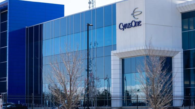  A new data center owned by CyrusOne is being built in Aurora. The Texas-based CyrusOne received state backing for the project in 2024. (Andrew Adams / Capitol News Illinois)