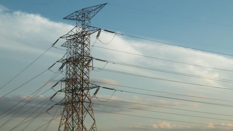 Transmission lines carry high-voltage electricity across large geographic areas from power plants to local substations that can then distribute it to homes and businesses. (Maggie Dougherty / Capitol News Illinois)