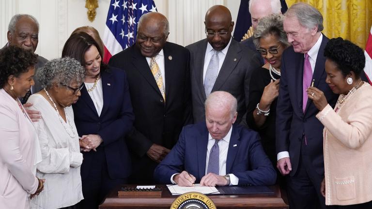 President Joe Biden signs the Juneteenth National Independence Day Act, in the East Room of the White House, Thursday, June 17, 2021, in Washington. (AP Photo / Evan Vucci)