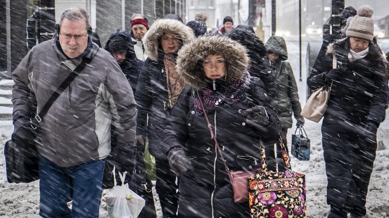 Morning commuters face a tough slog on Wacker Drive in Chicago, Monday, Jan. 28, 2019. (Rich Hein / Chicago Sun-Times via AP)